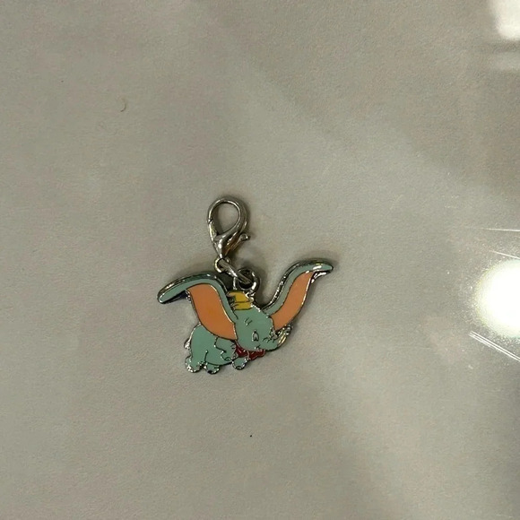 Disney  Dumbo clip on charm Y2K - Picture 1 of 2